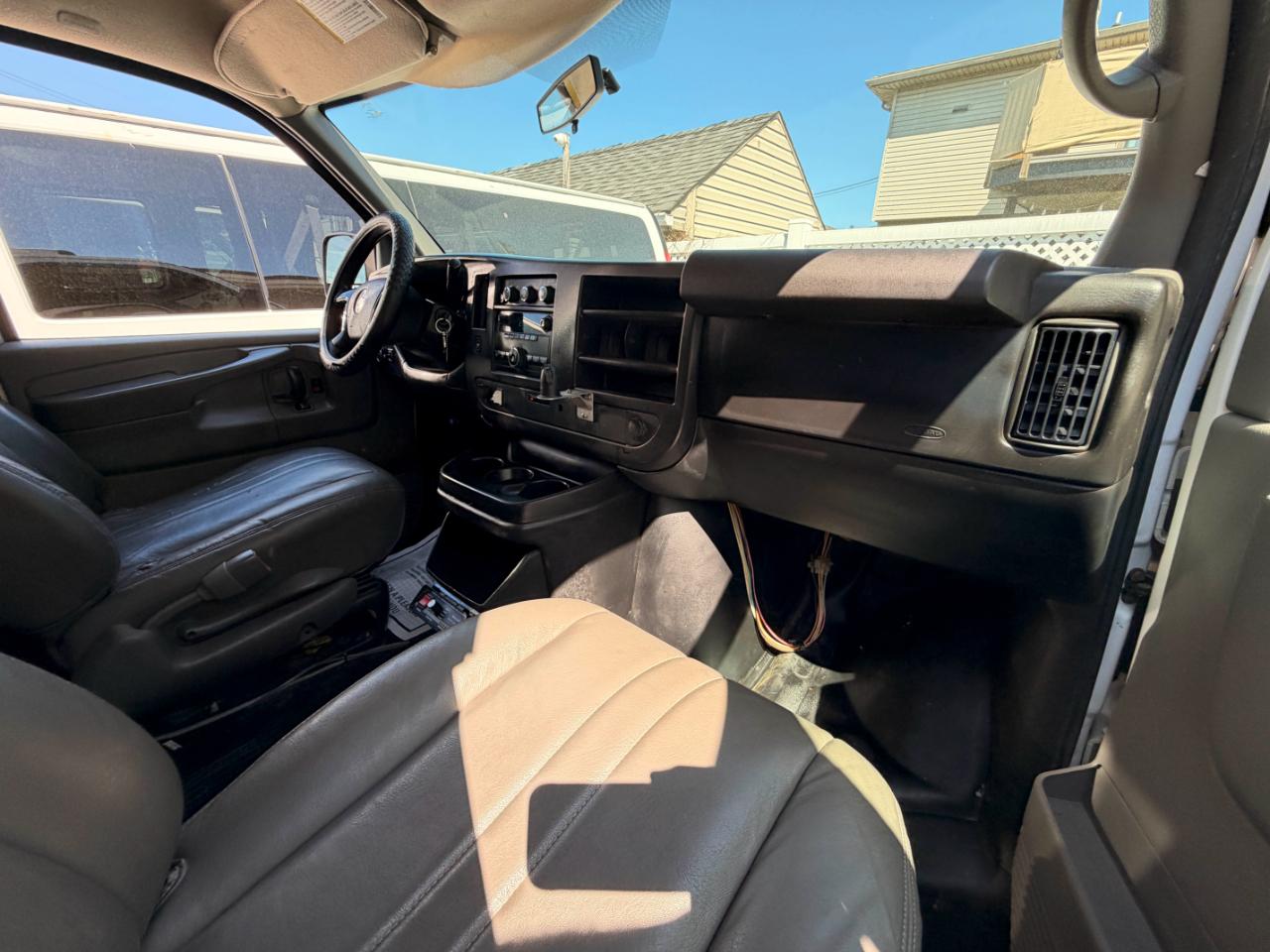 Chevrolet Express 1500 Cargo 2010