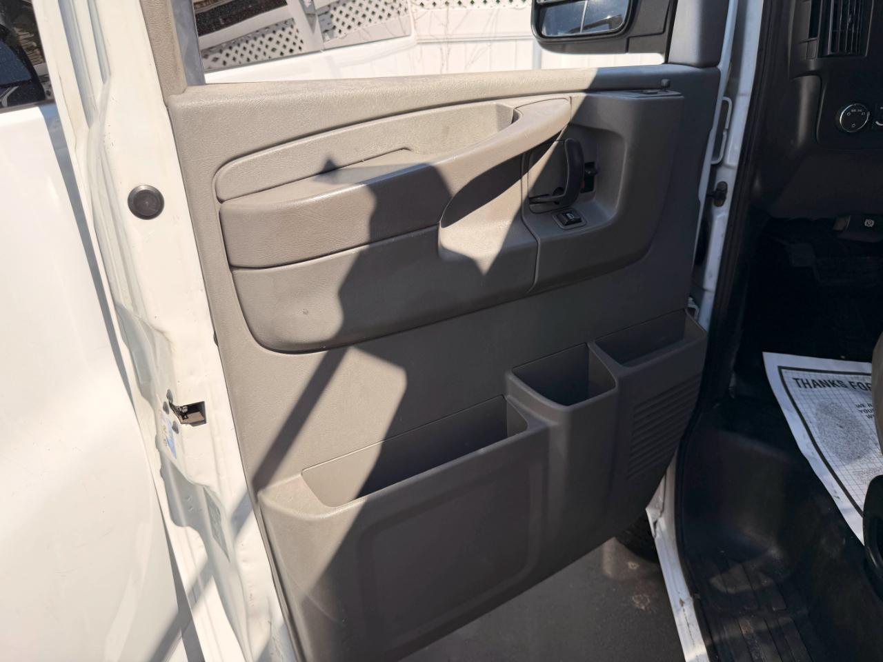 Chevrolet Express 1500 Cargo 2010