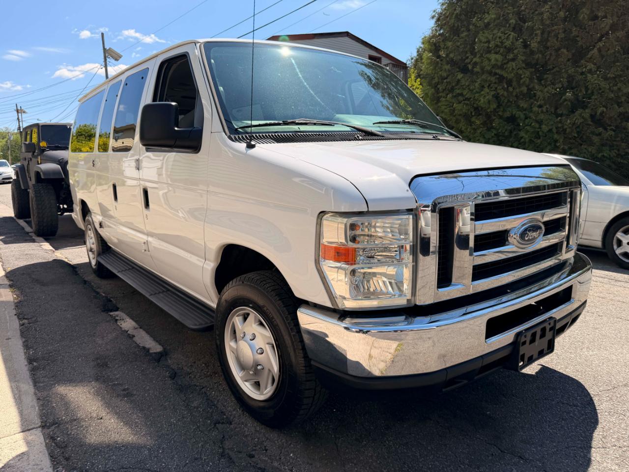 Ford Econoline E-150 XL 2012