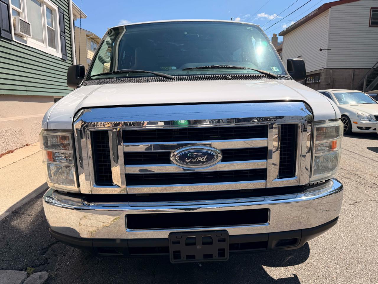 Ford Econoline E-150 XL 2012