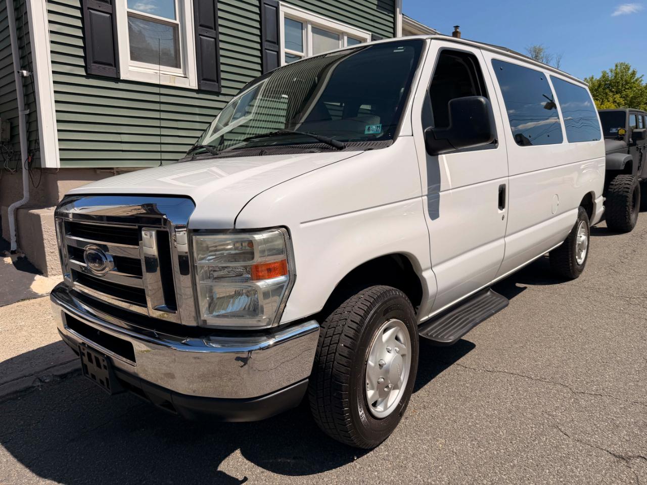 Ford Econoline E-150 XL 2012