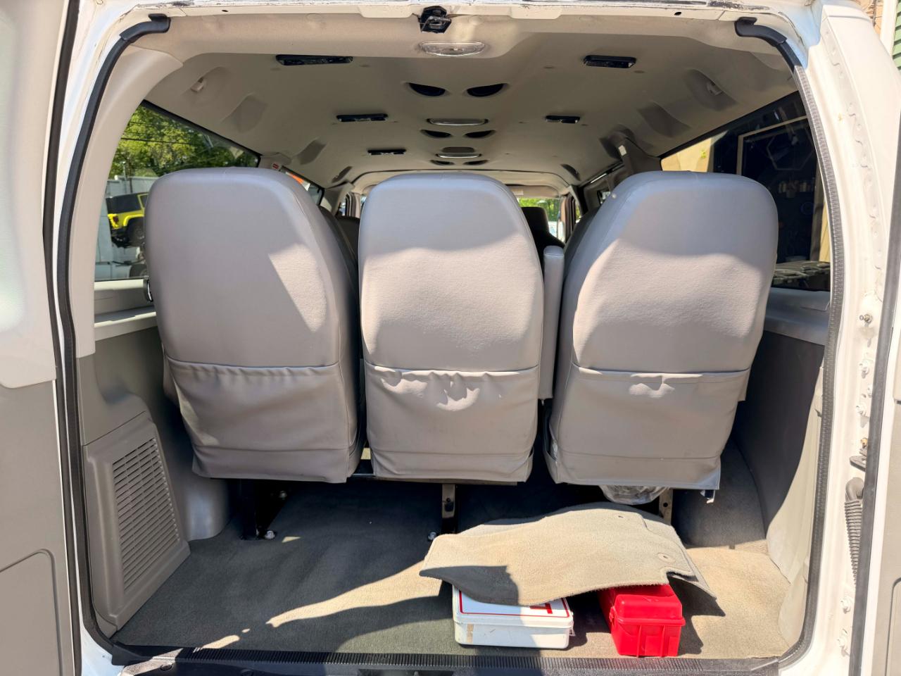 Ford Econoline E-150 XL 2012