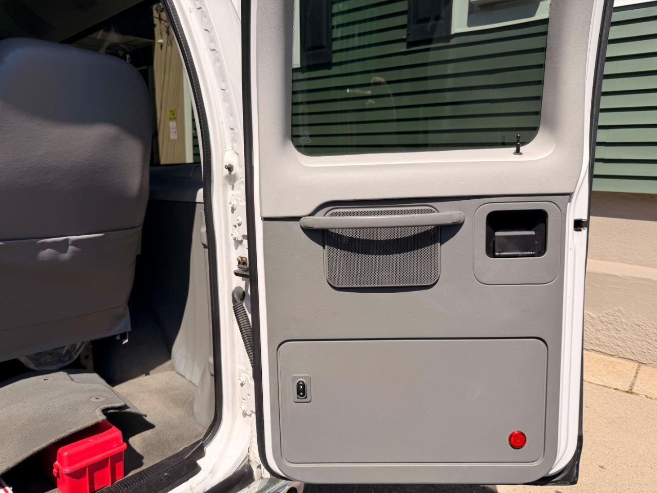 Ford Econoline E-150 XL 2012