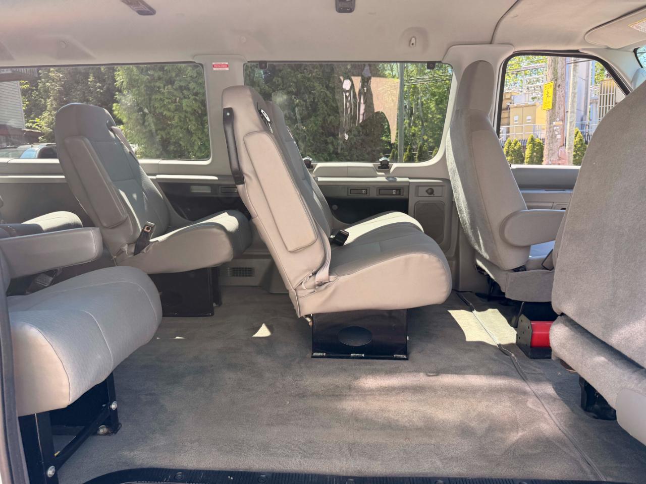 Ford Econoline E-150 XL 2012