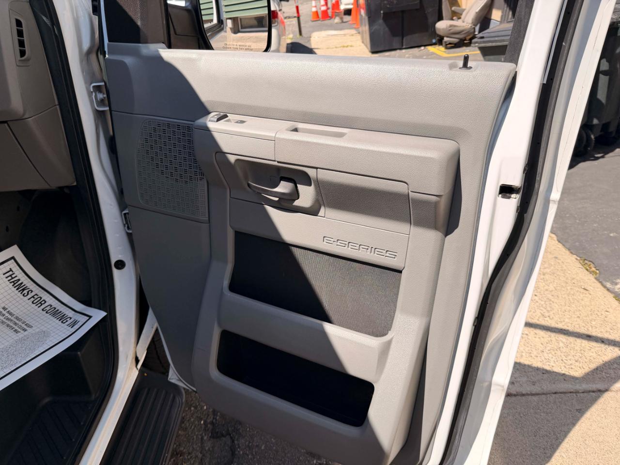 Ford Econoline E-150 XL 2012