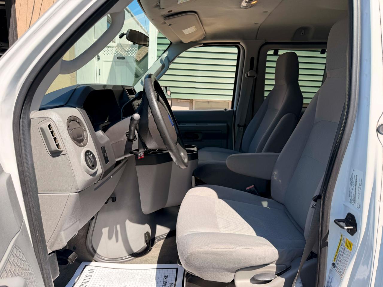 Ford Econoline E-150 XL 2012
