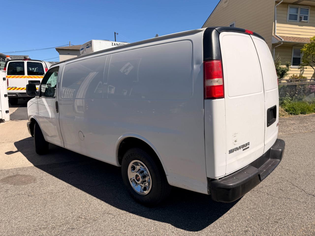 GMC Savana G3500 Cargo 2014