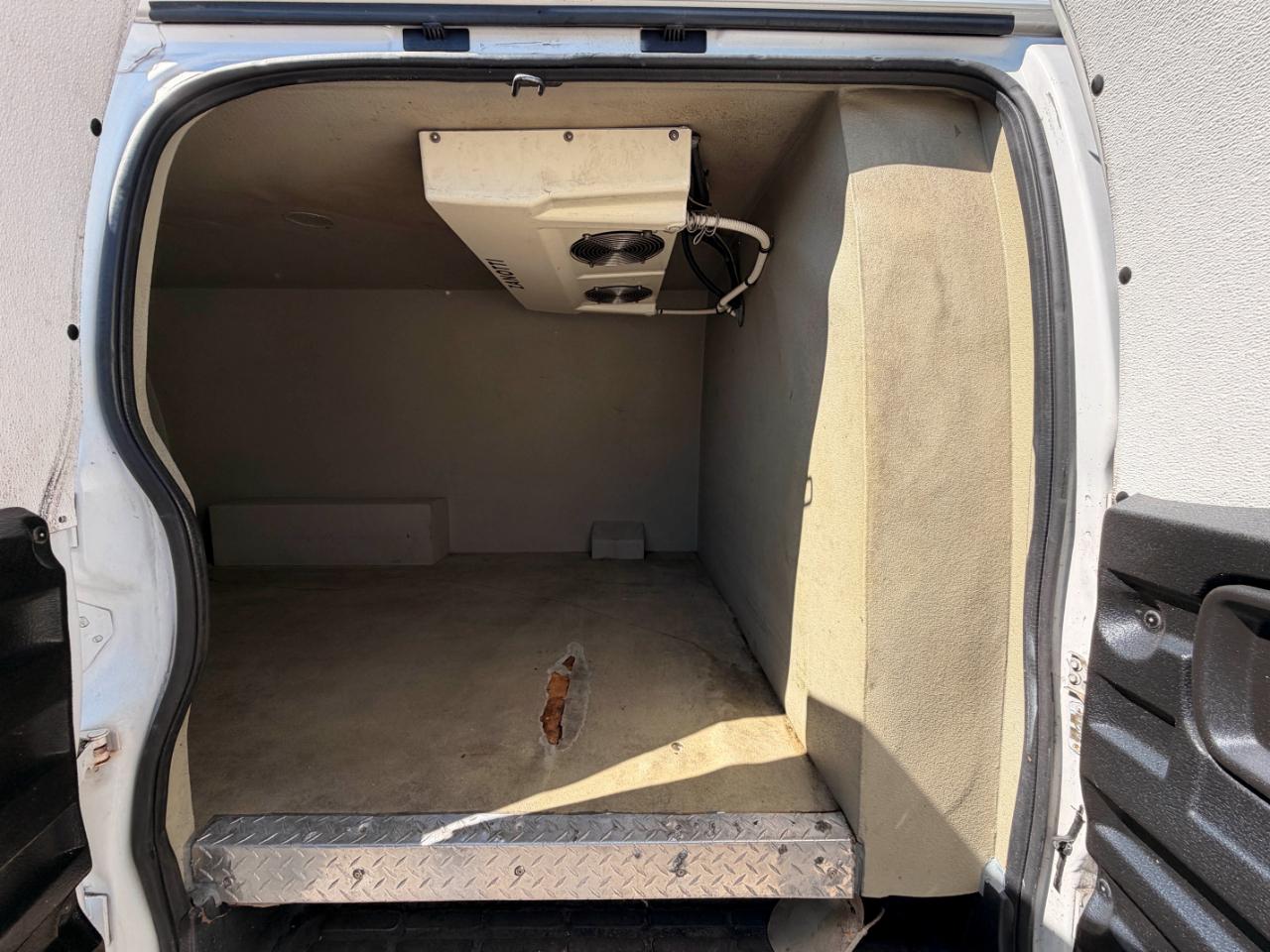 GMC Savana G3500 Cargo 2014