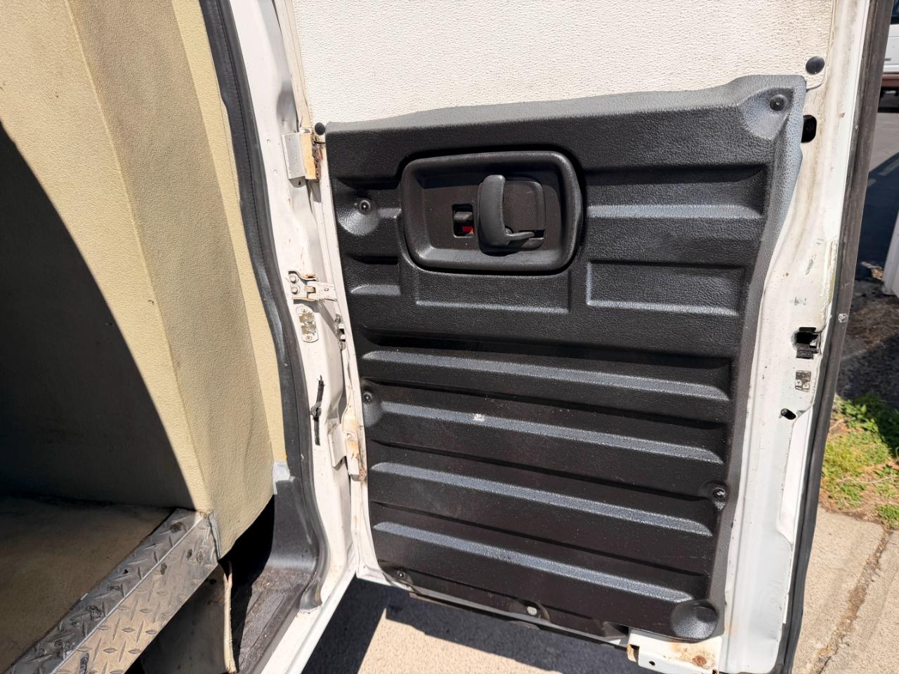 GMC Savana G3500 Cargo 2014