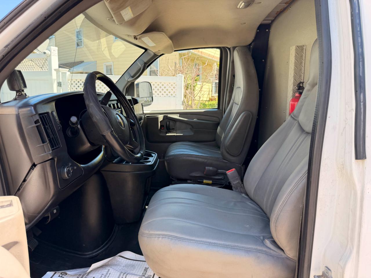 GMC Savana G3500 Cargo 2014