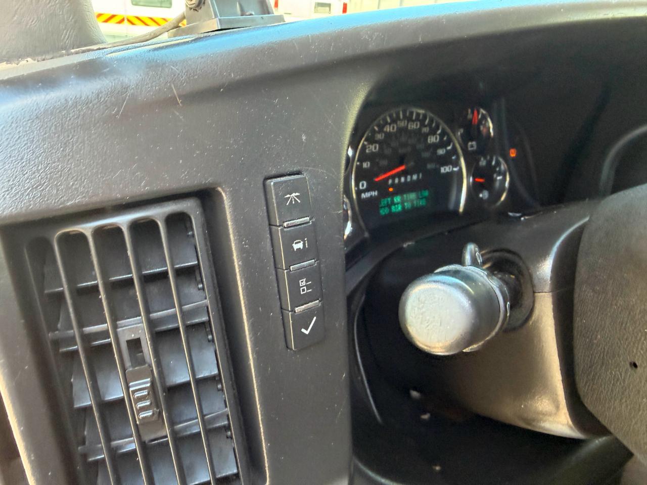 GMC Savana G3500 Cargo 2014