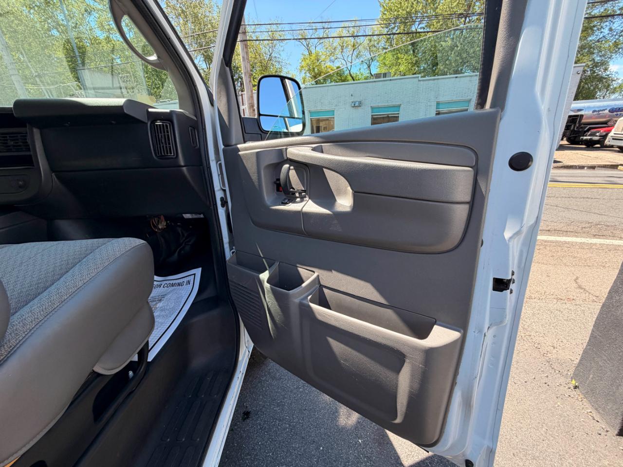 GMC Savana G3500 Extended Cargo 2015