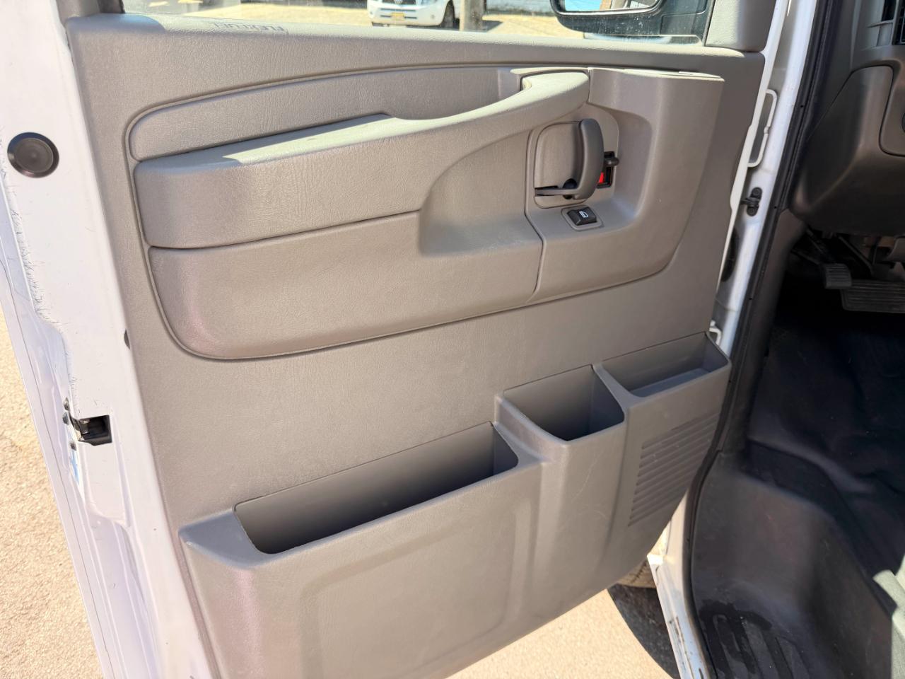 GMC Savana G3500 Extended Cargo 2015