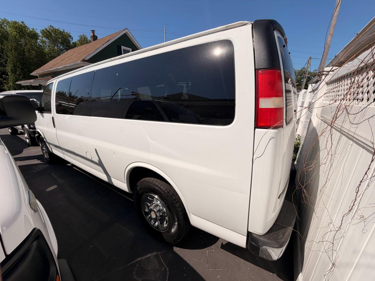 Chevrolet Express LT 3500 Extended 2013