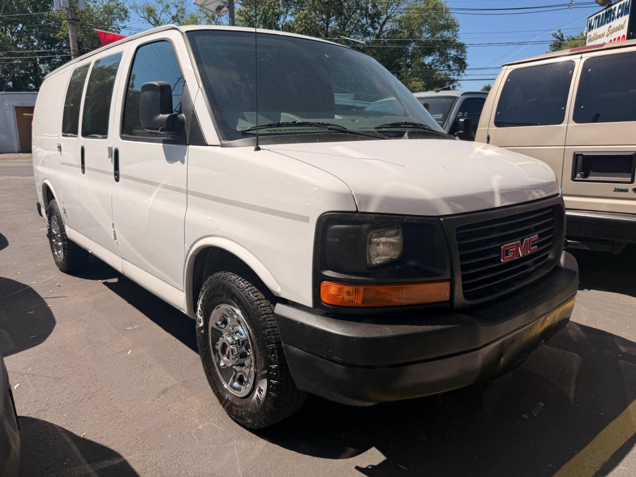 GMC Savana G3500 Cargo 2012