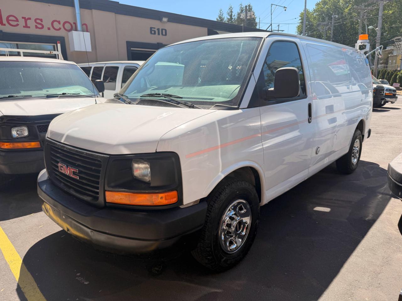 GMC Savana G3500 Cargo 2012