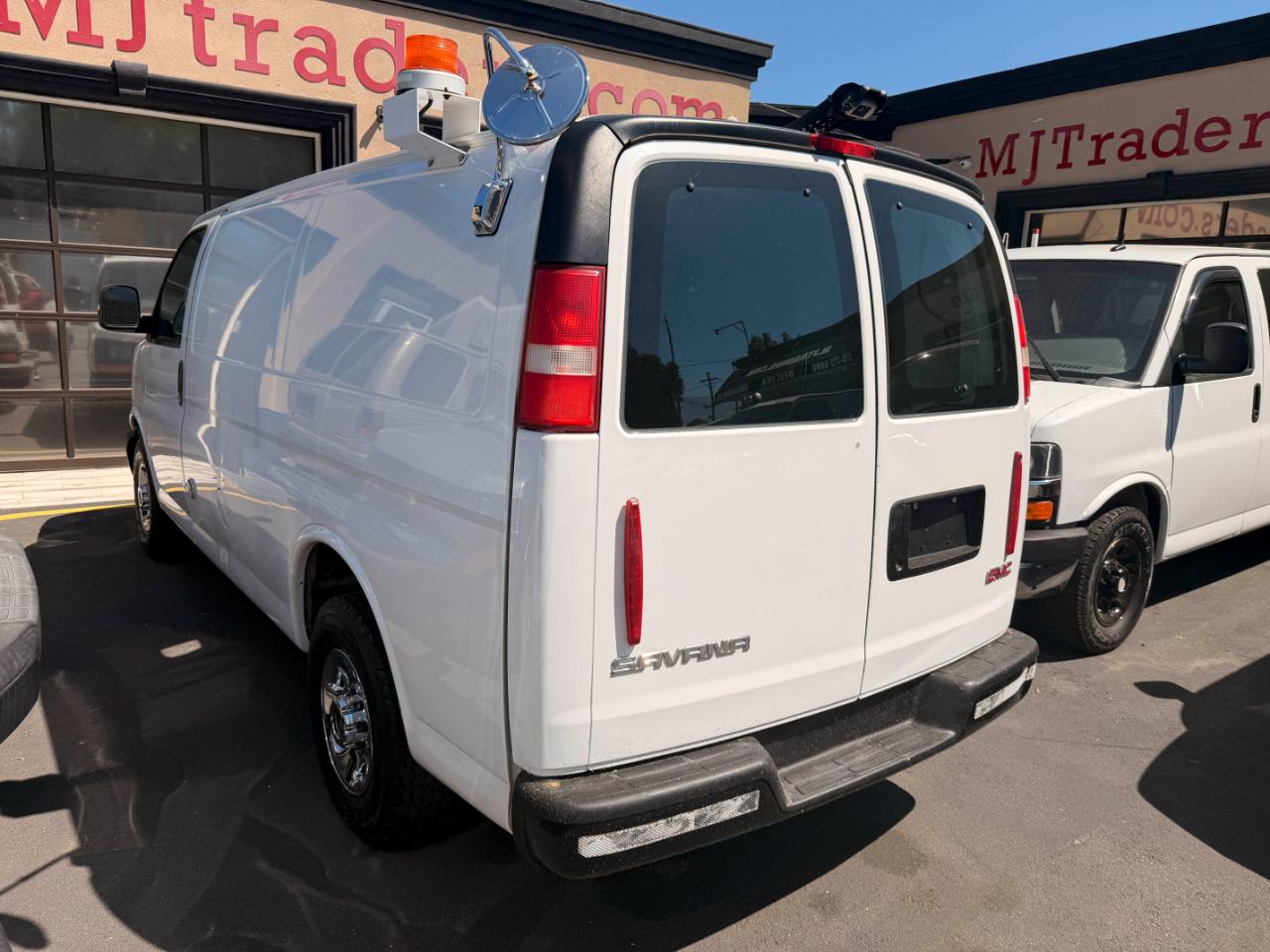 GMC Savana G3500 Cargo 2012