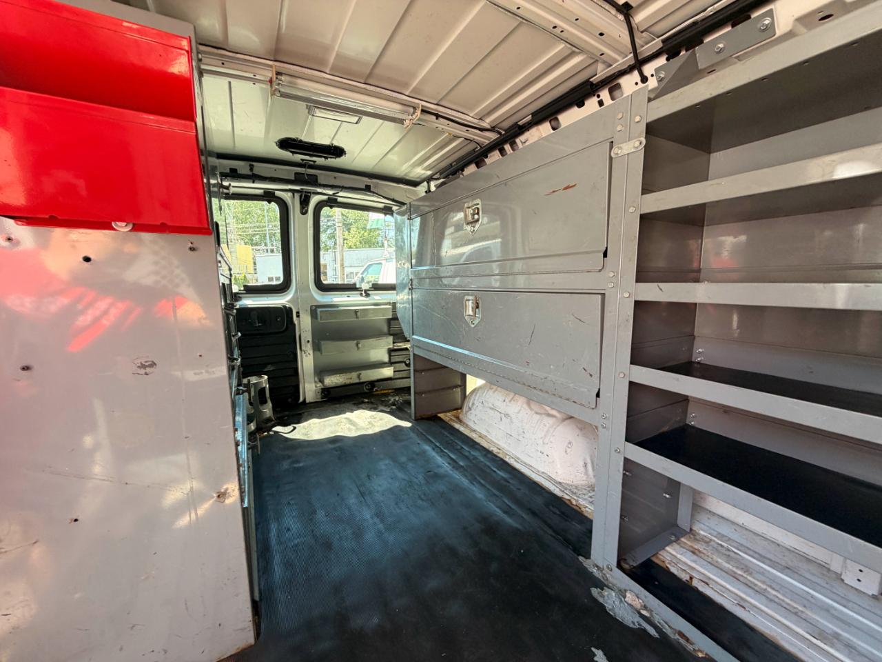 GMC Savana G3500 Cargo 2012