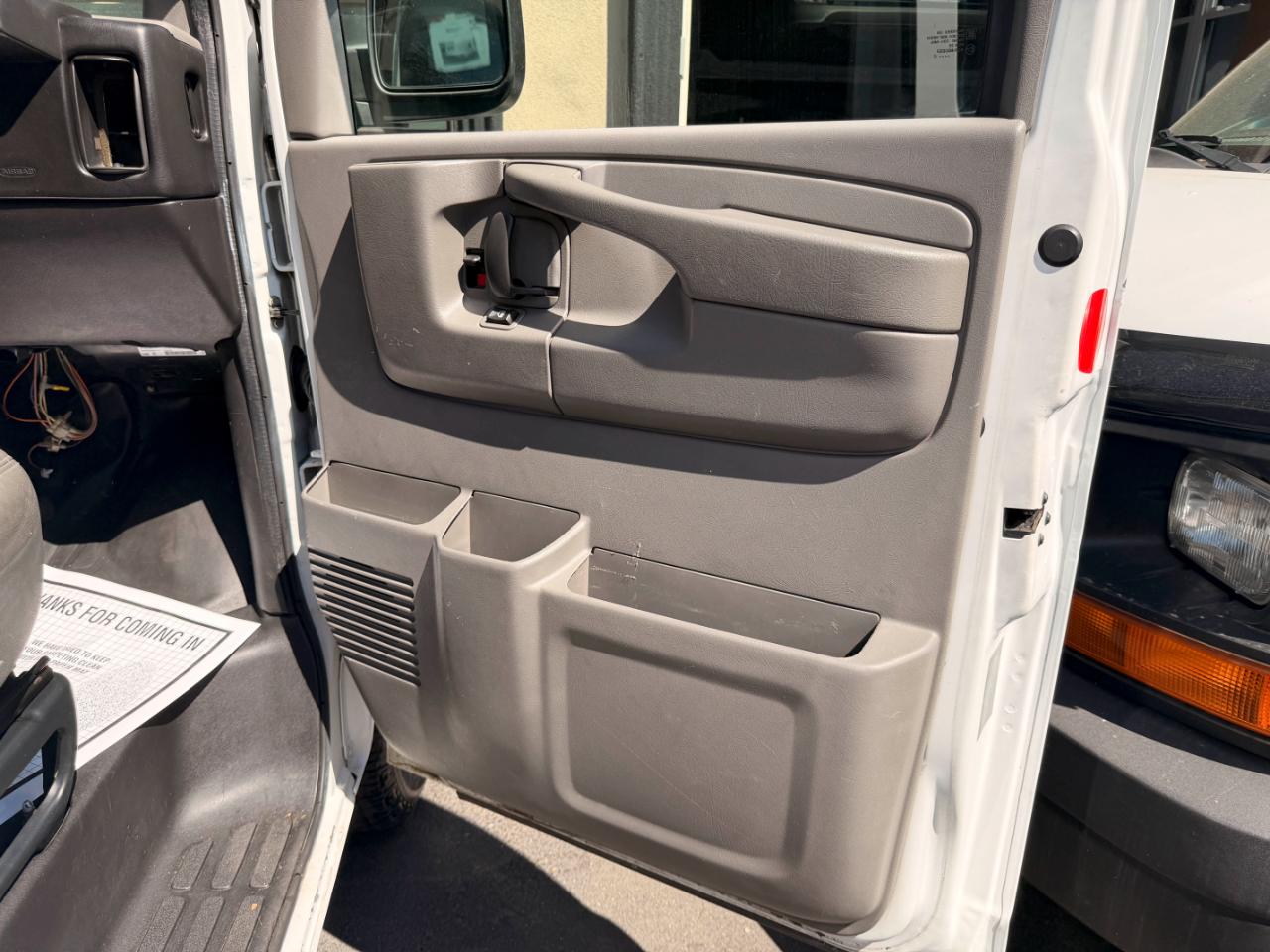 GMC Savana G3500 Cargo 2012