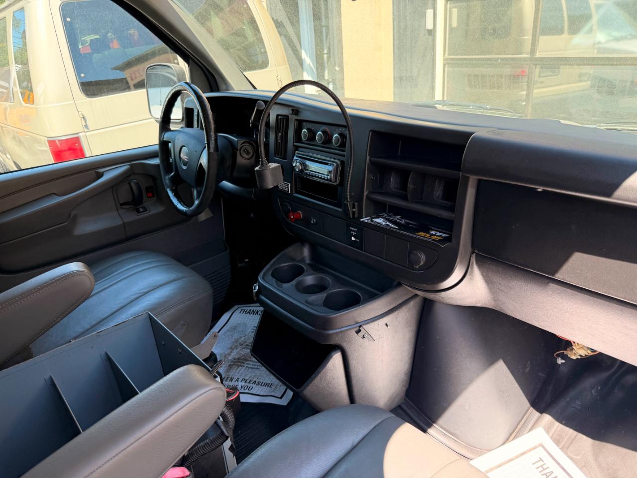 GMC Savana G3500 Cargo 2012
