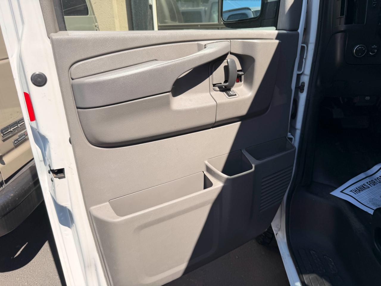 GMC Savana G3500 Cargo 2012