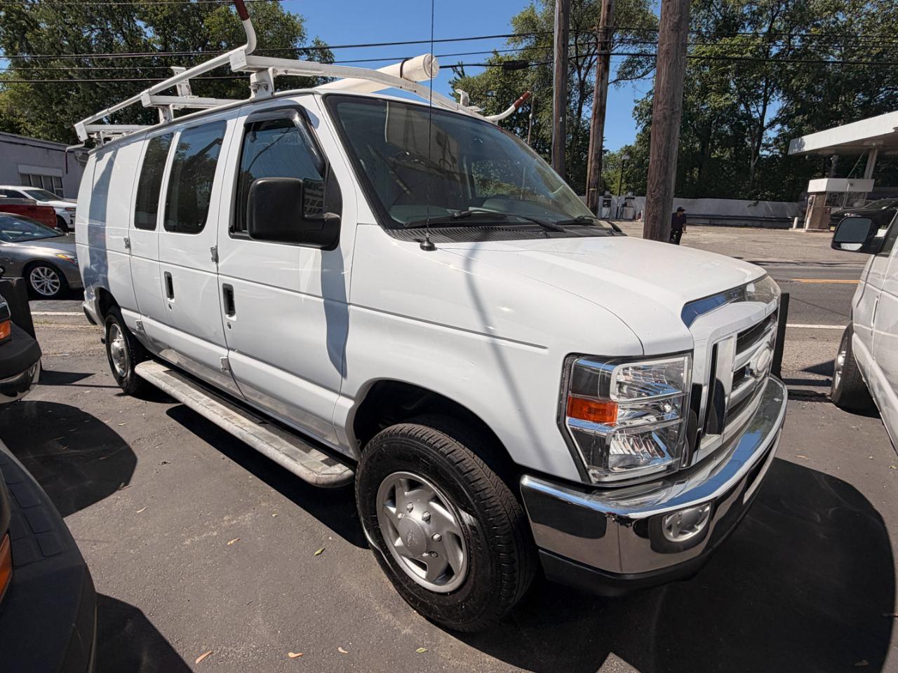 Ford Econoline E-250 2014