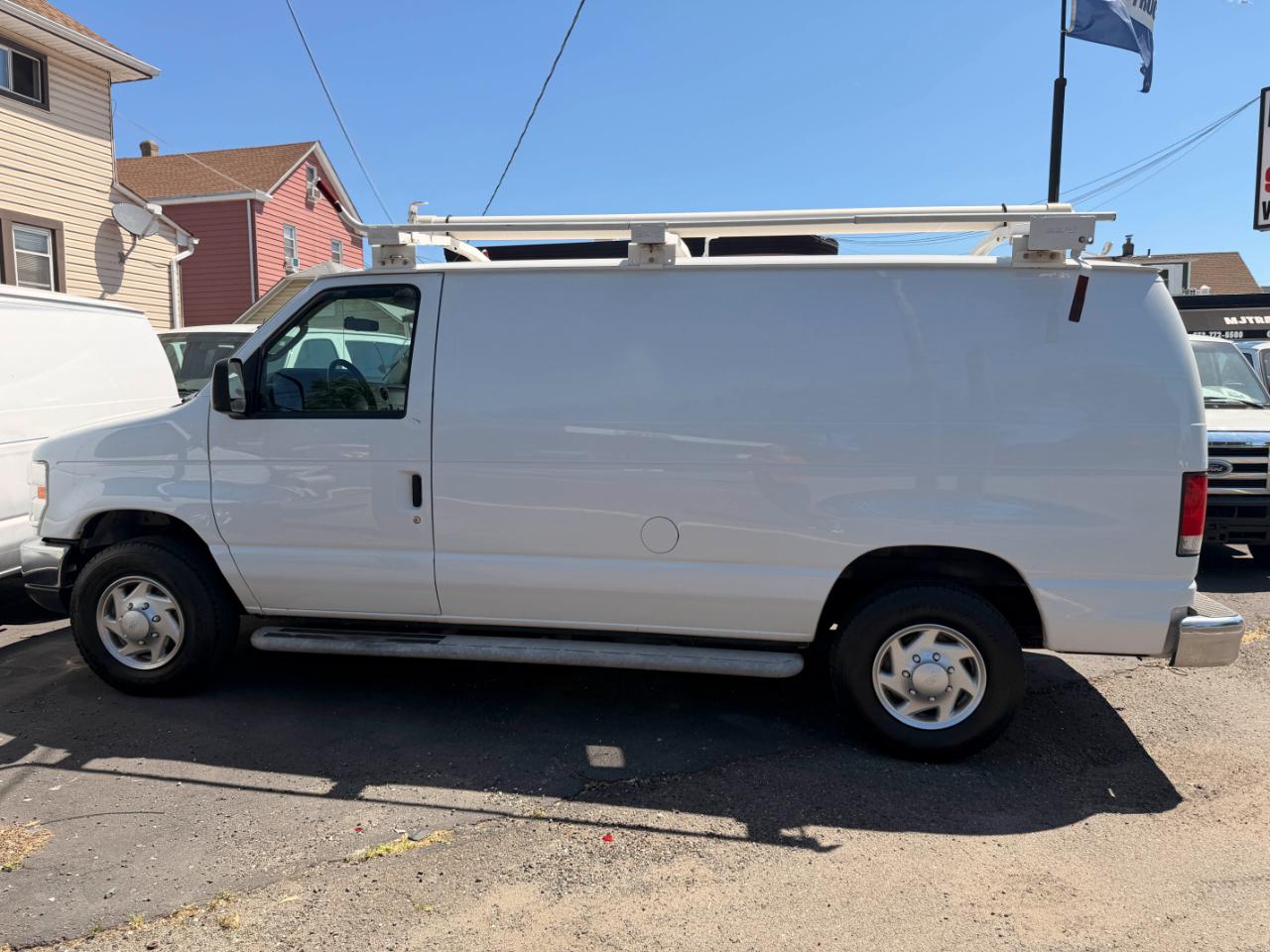 Ford Econoline E-250 2014
