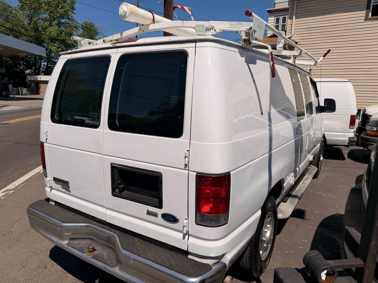 Ford Econoline E-250 2014