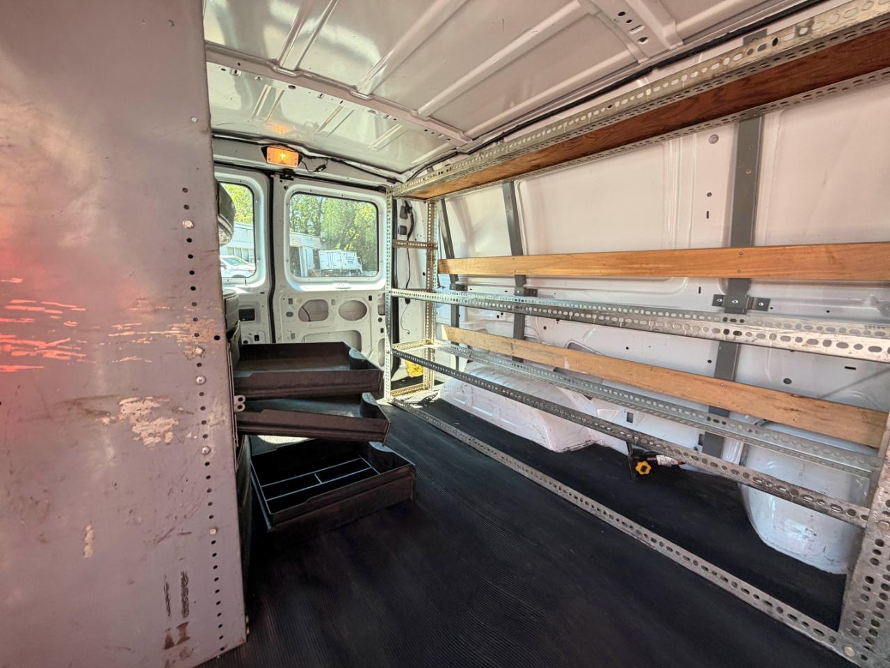 Ford Econoline E-250 2014