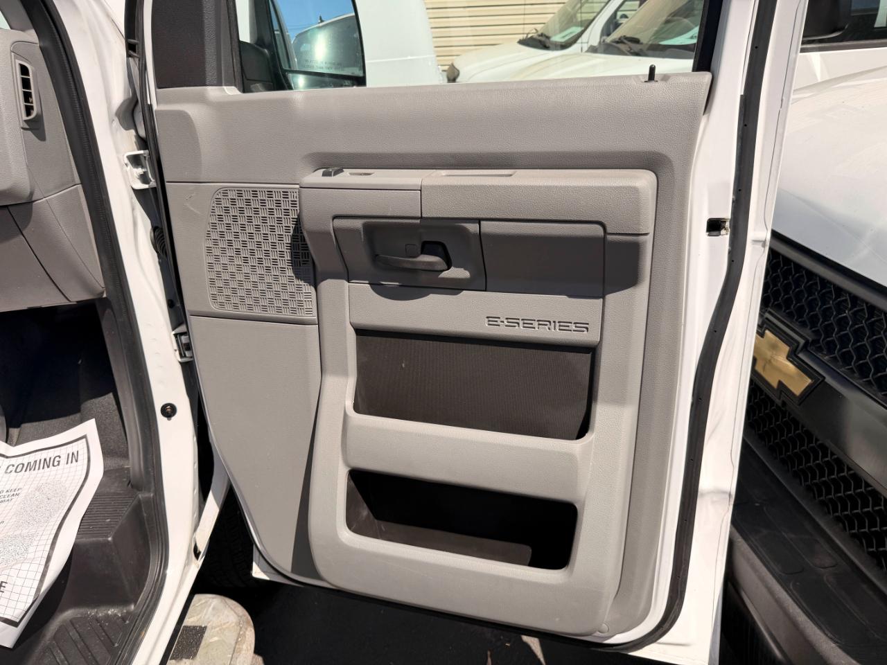 Ford Econoline E-250 2014