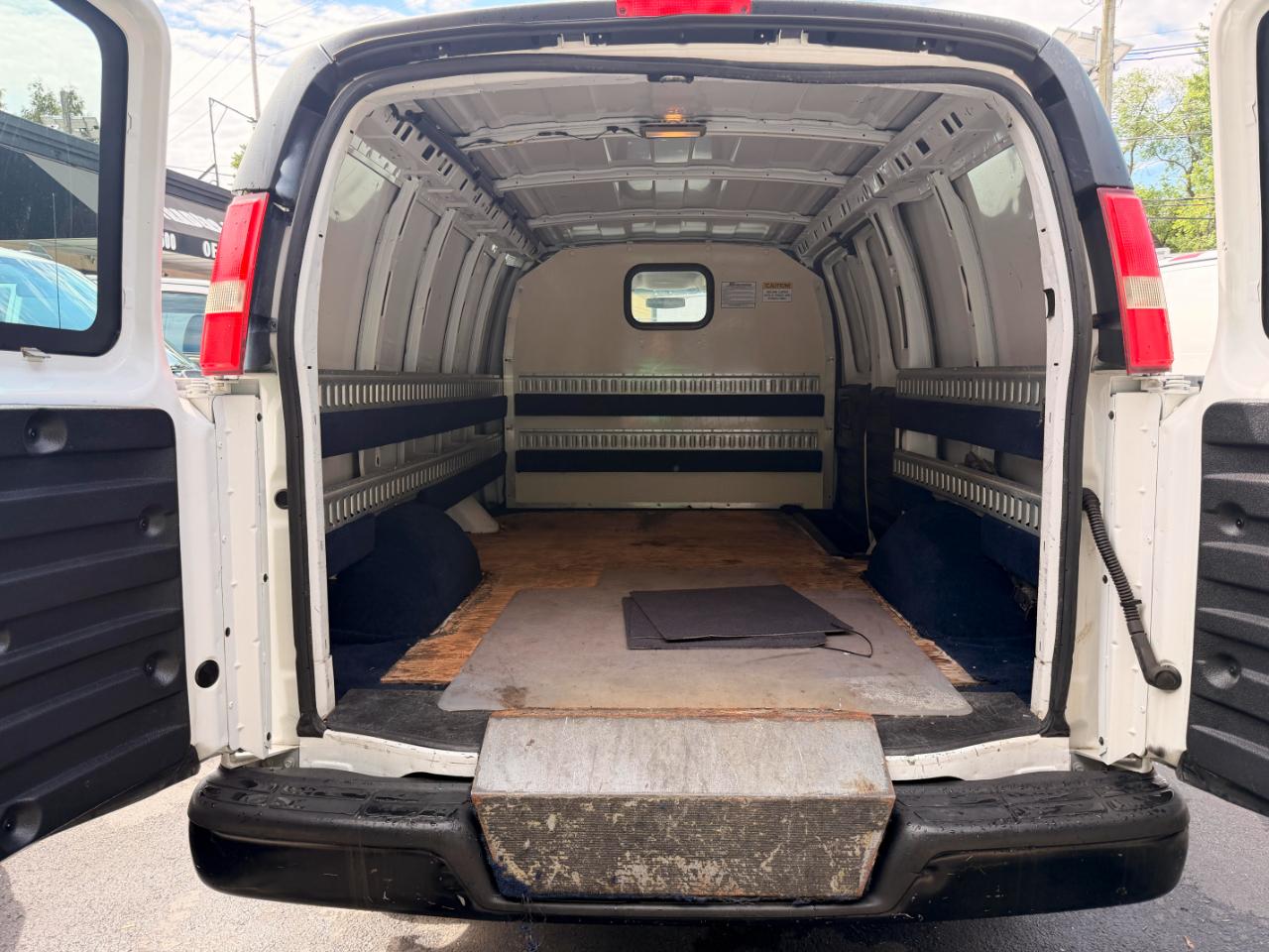 Chevrolet Express 1500 Cargo 2012