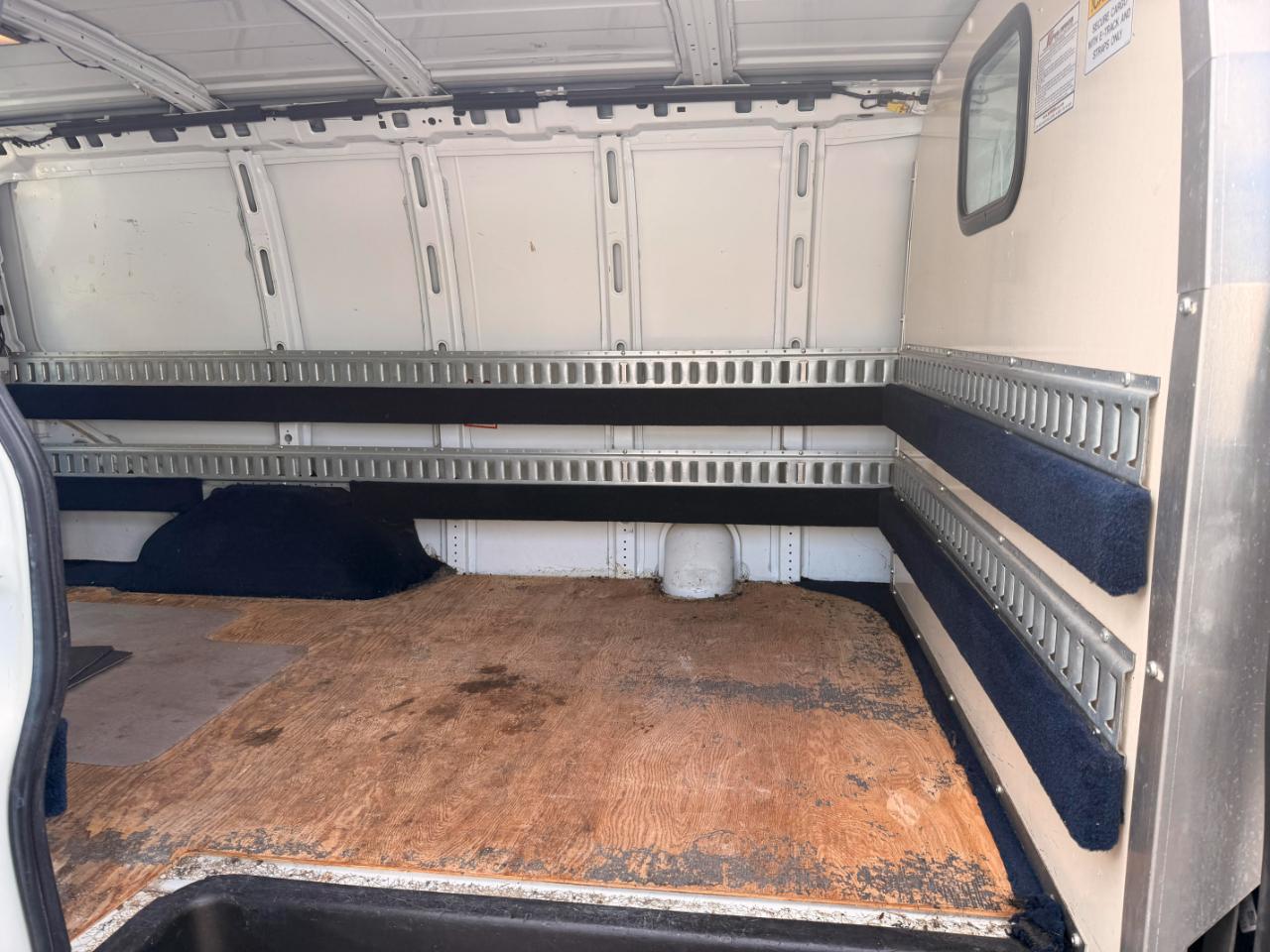 Chevrolet Express 1500 Cargo 2012