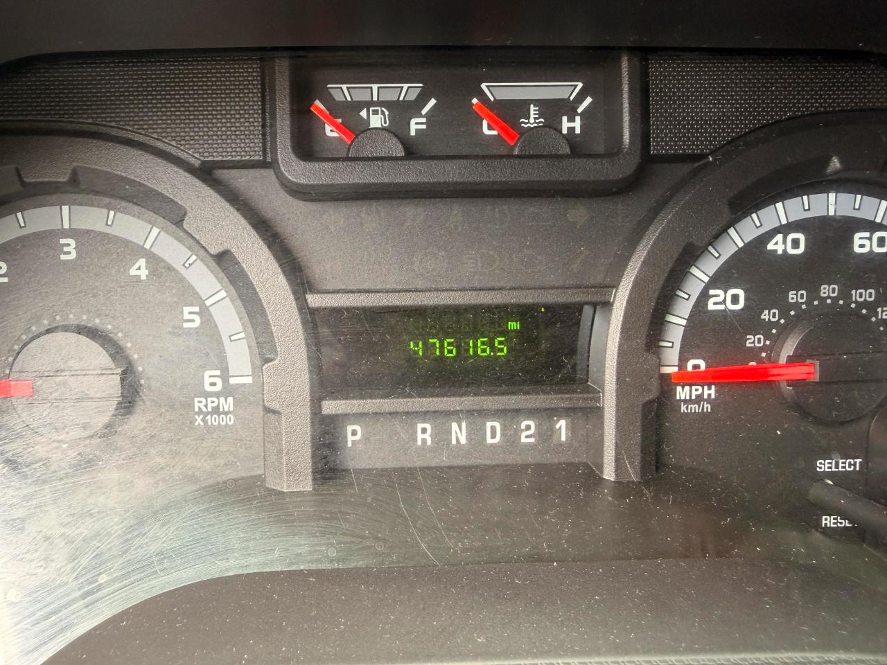 Ford Econoline E-350 XLT Super Duty Extended 2011