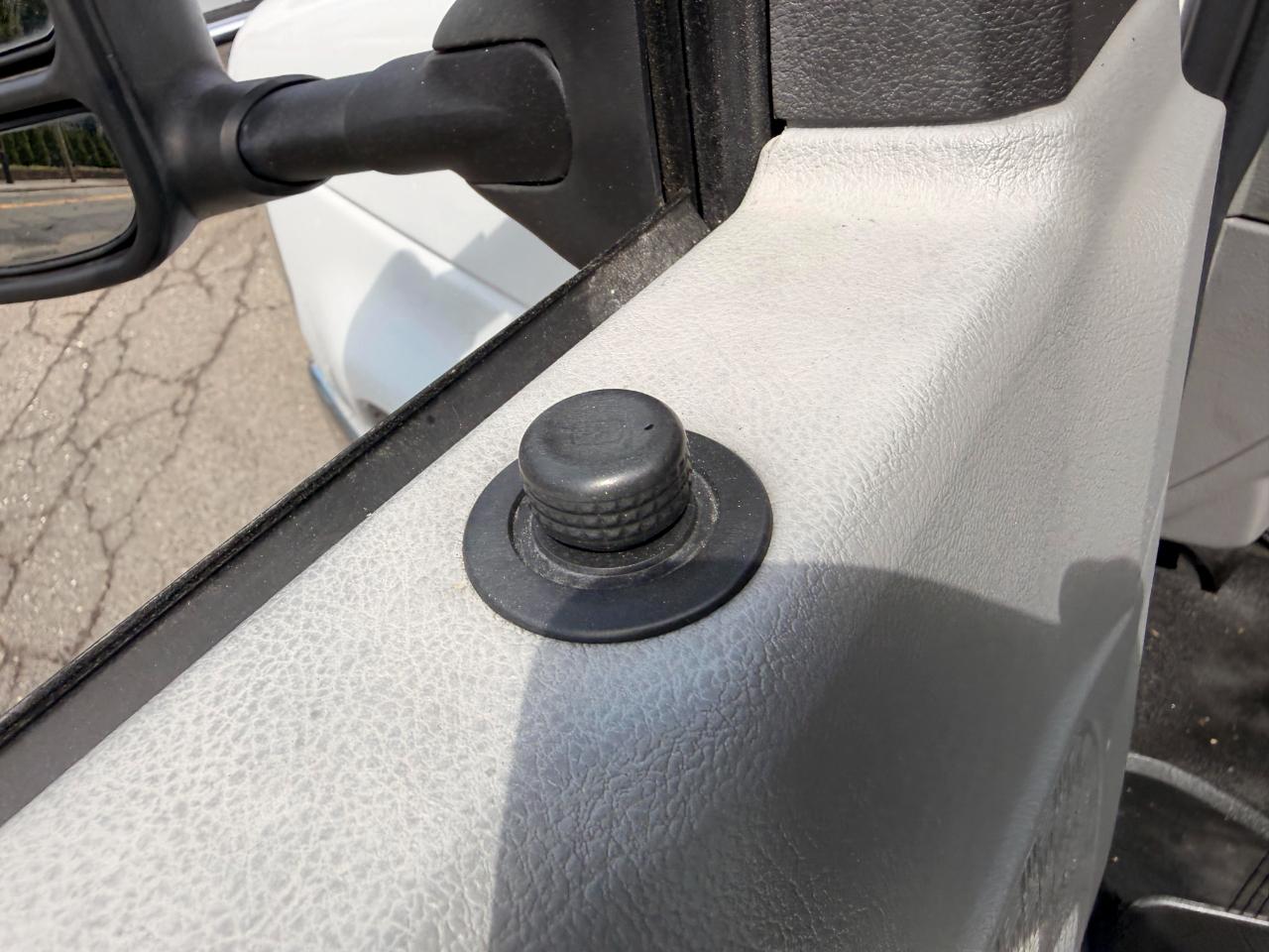 Ford Econoline E-350 Super Duty Extended 2014