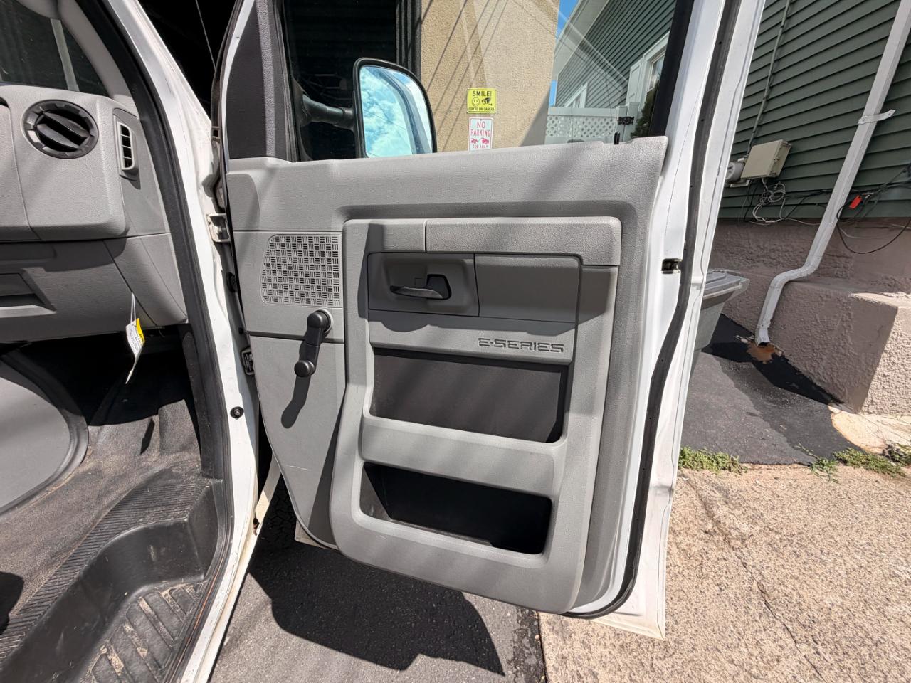 Ford Econoline E-150 2014