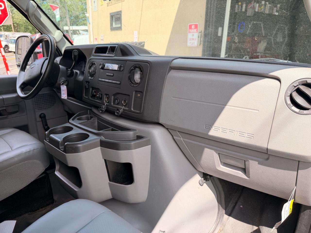 Ford Econoline E-150 2014