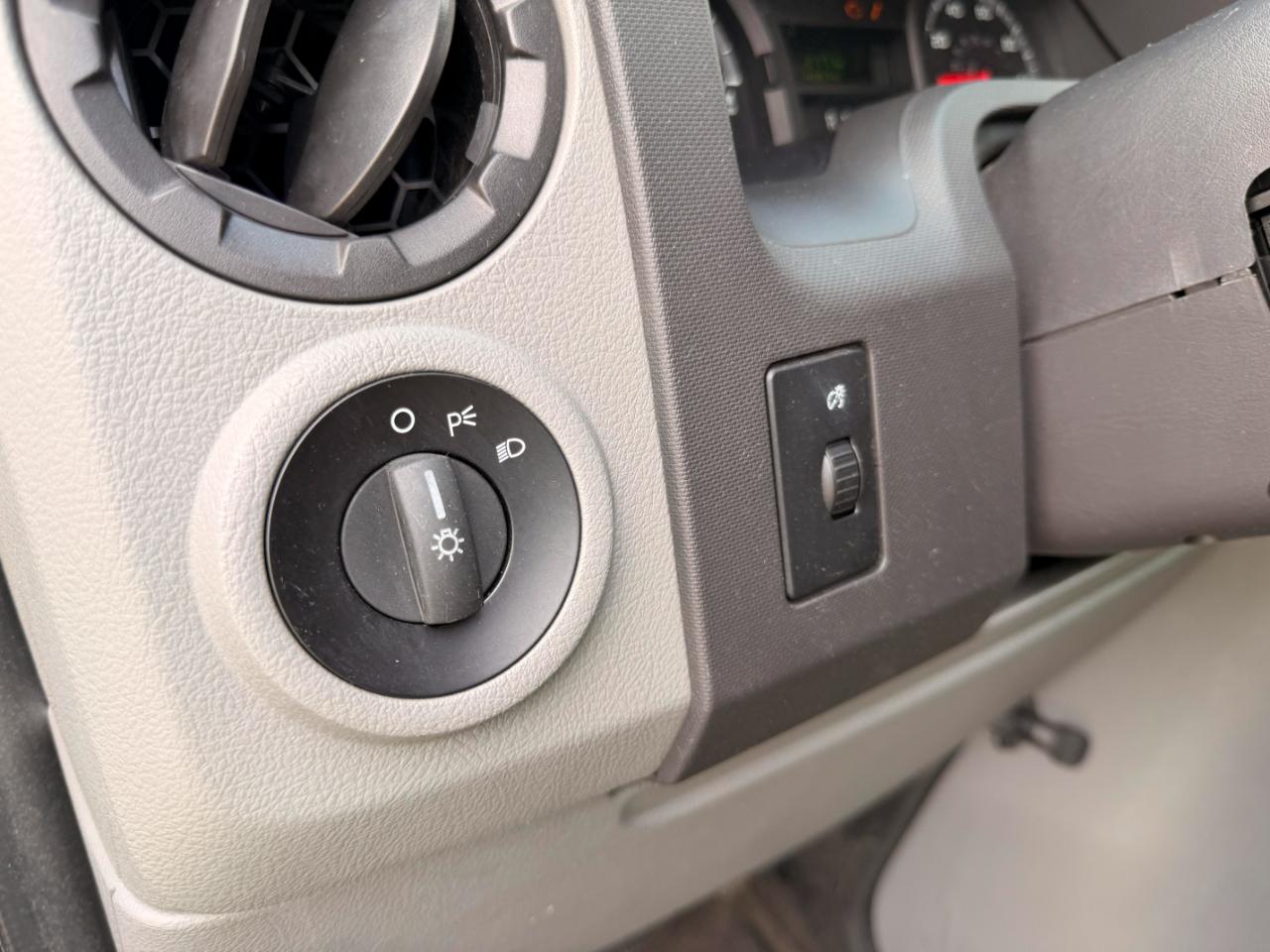 Ford Econoline E-150 2014
