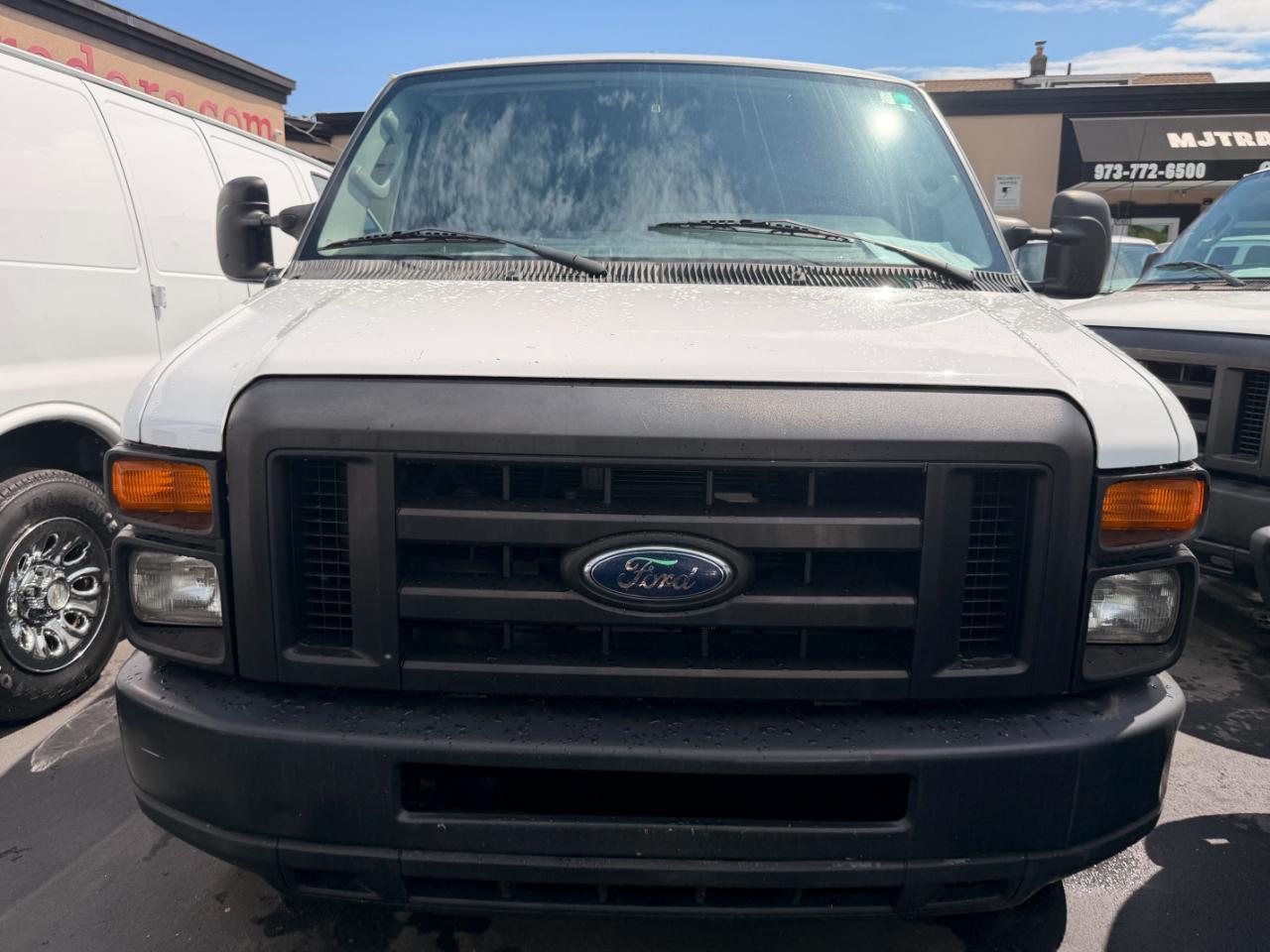 Ford Econoline E-250 2011
