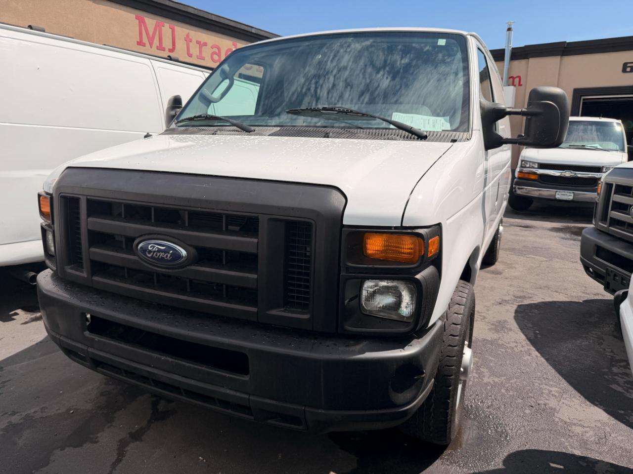 Ford Econoline E-250 2011