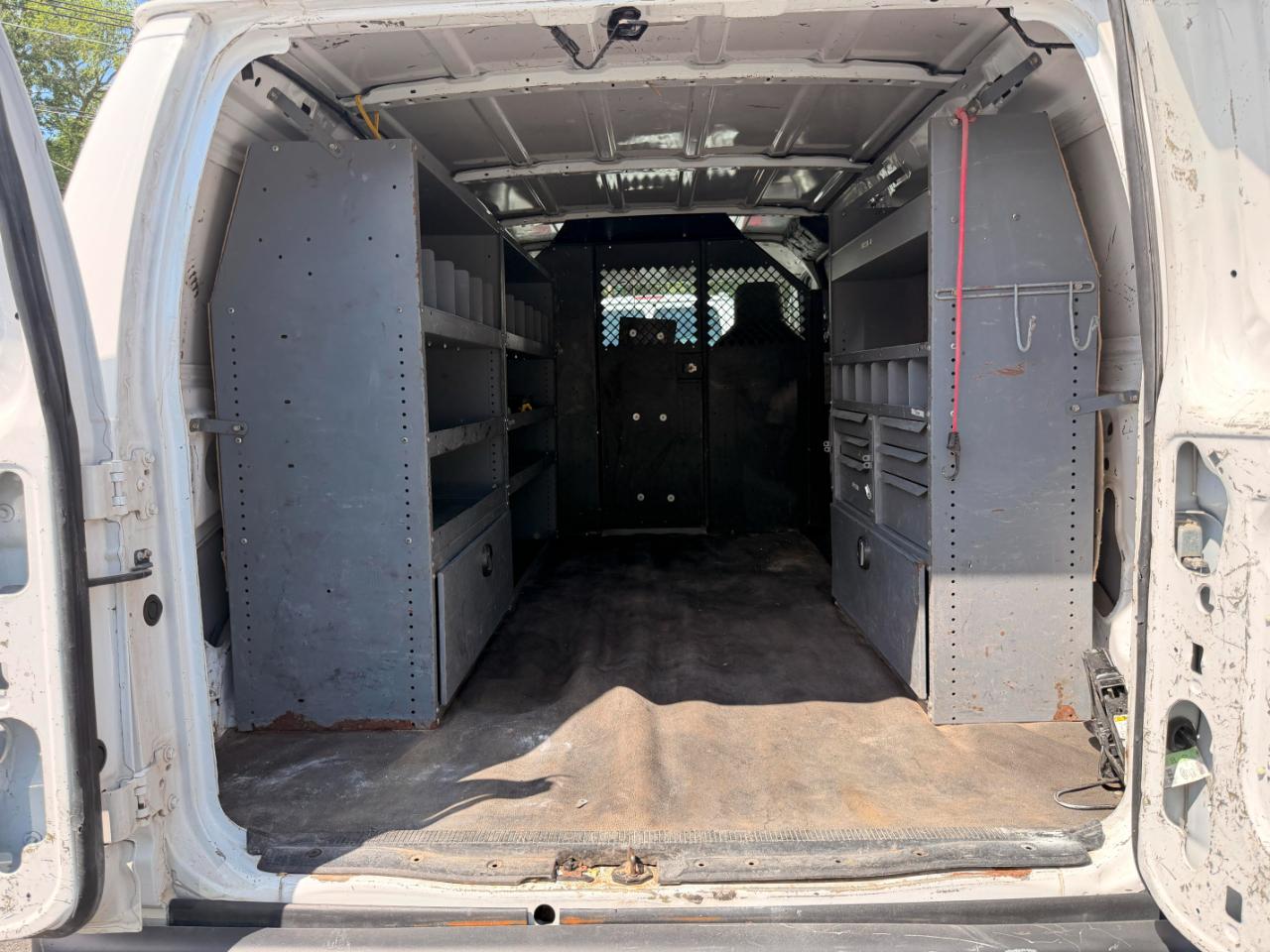 Ford Econoline E-250 2011