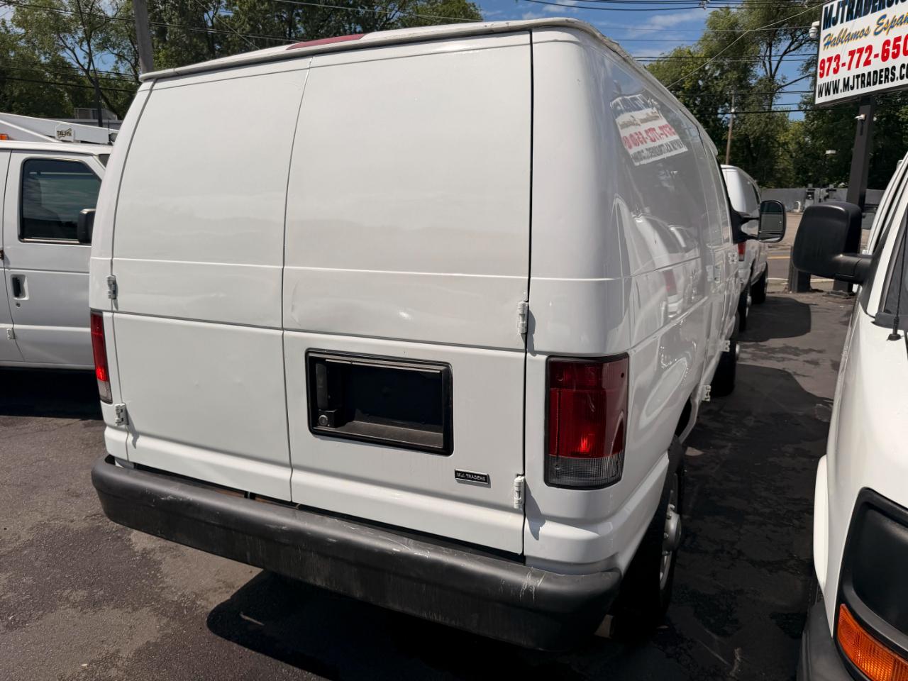 Ford Econoline E-250 2011