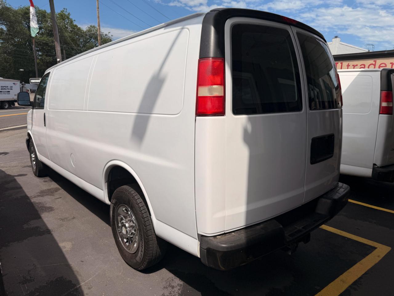 Chevrolet Express 2500 Cargo Extended 2013