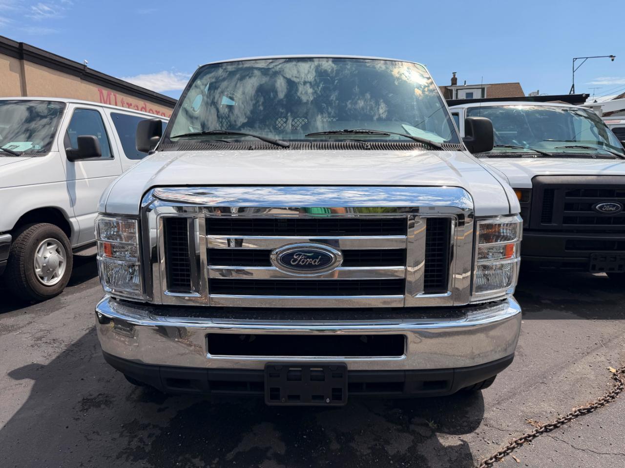 Ford Econoline E-250 2011