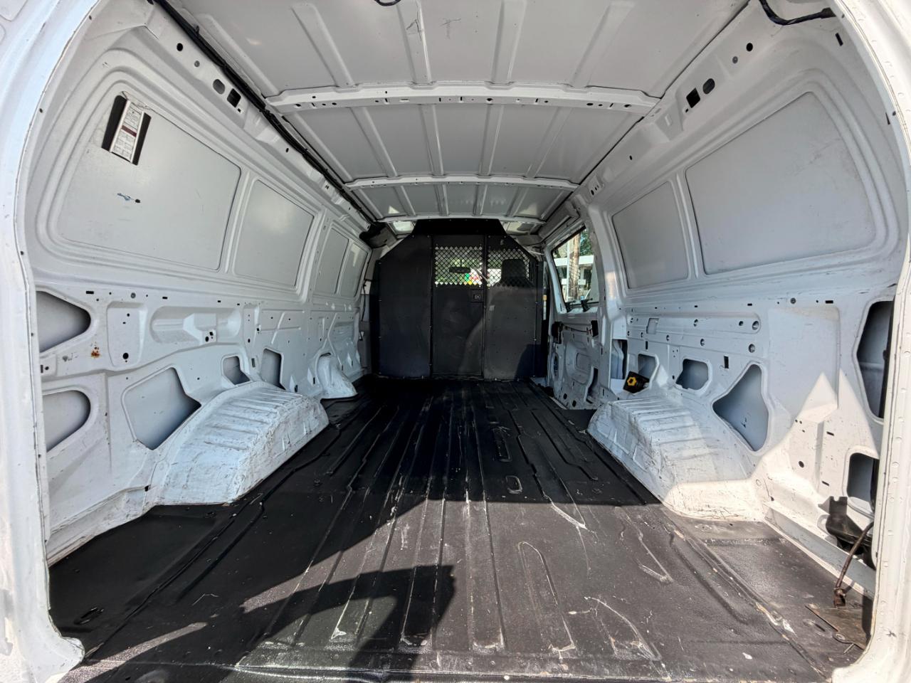 Ford Econoline E-250 2011