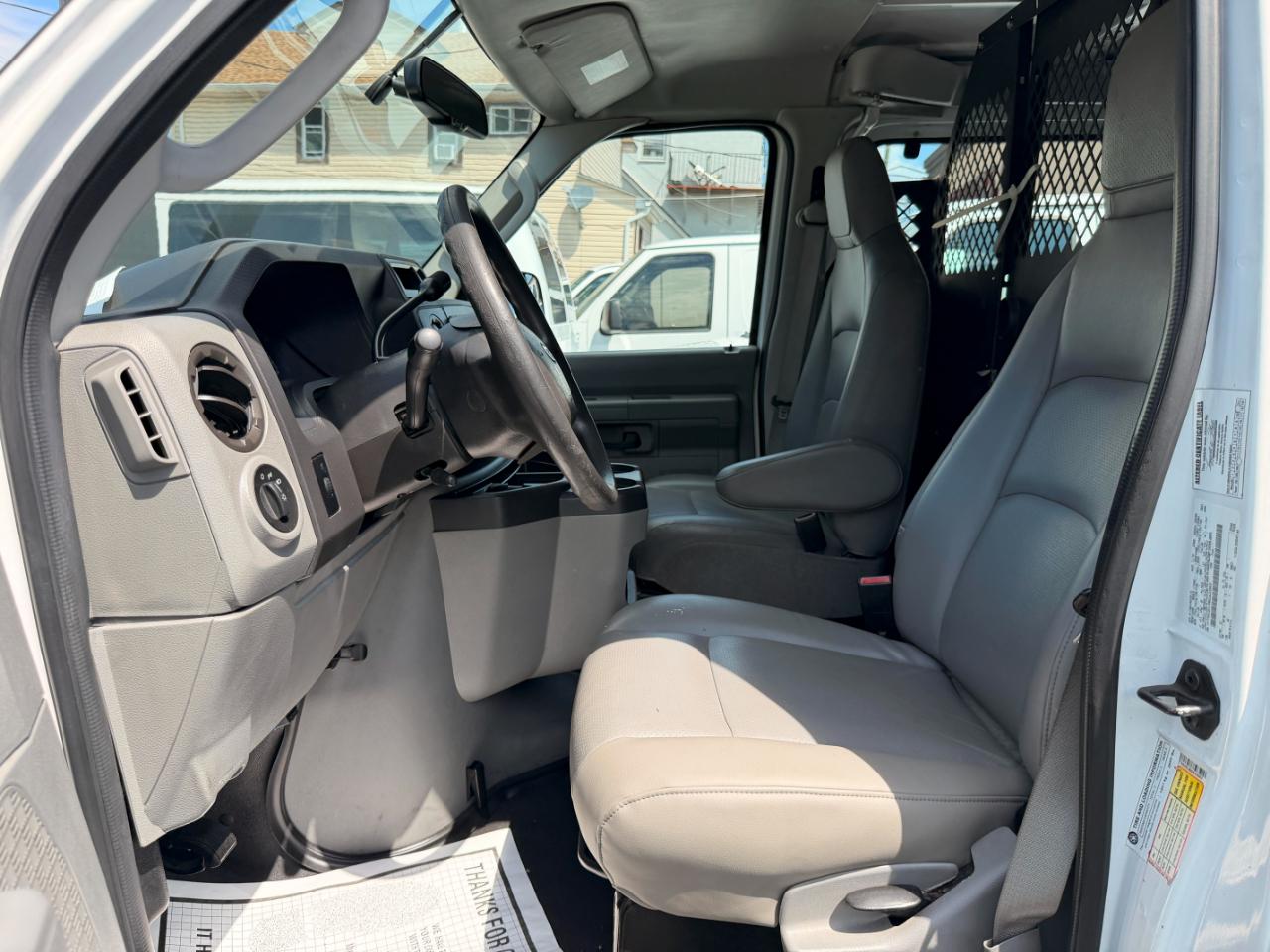 Ford Econoline E-250 2011