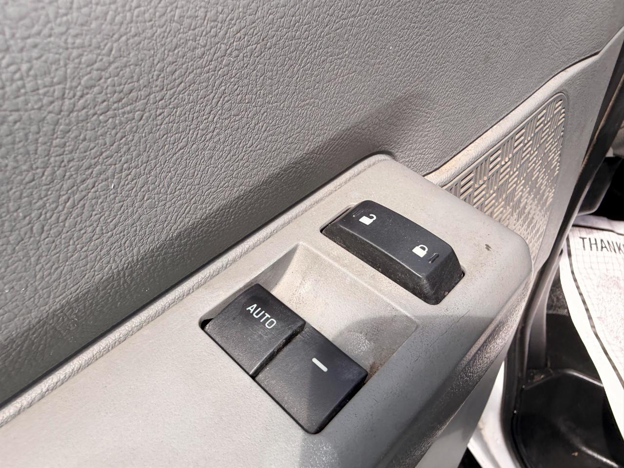 Ford Econoline E-250 2012