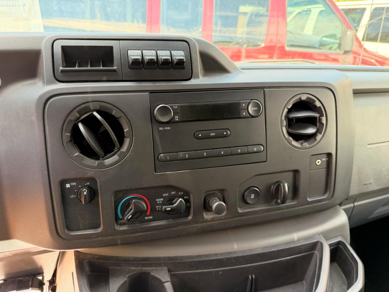 Ford Econoline E-250 2012