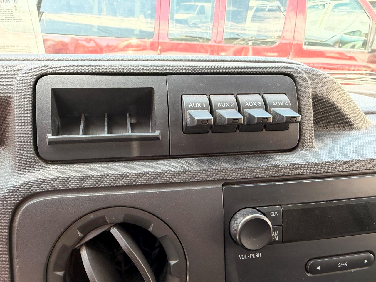 Ford Econoline E-250 2012