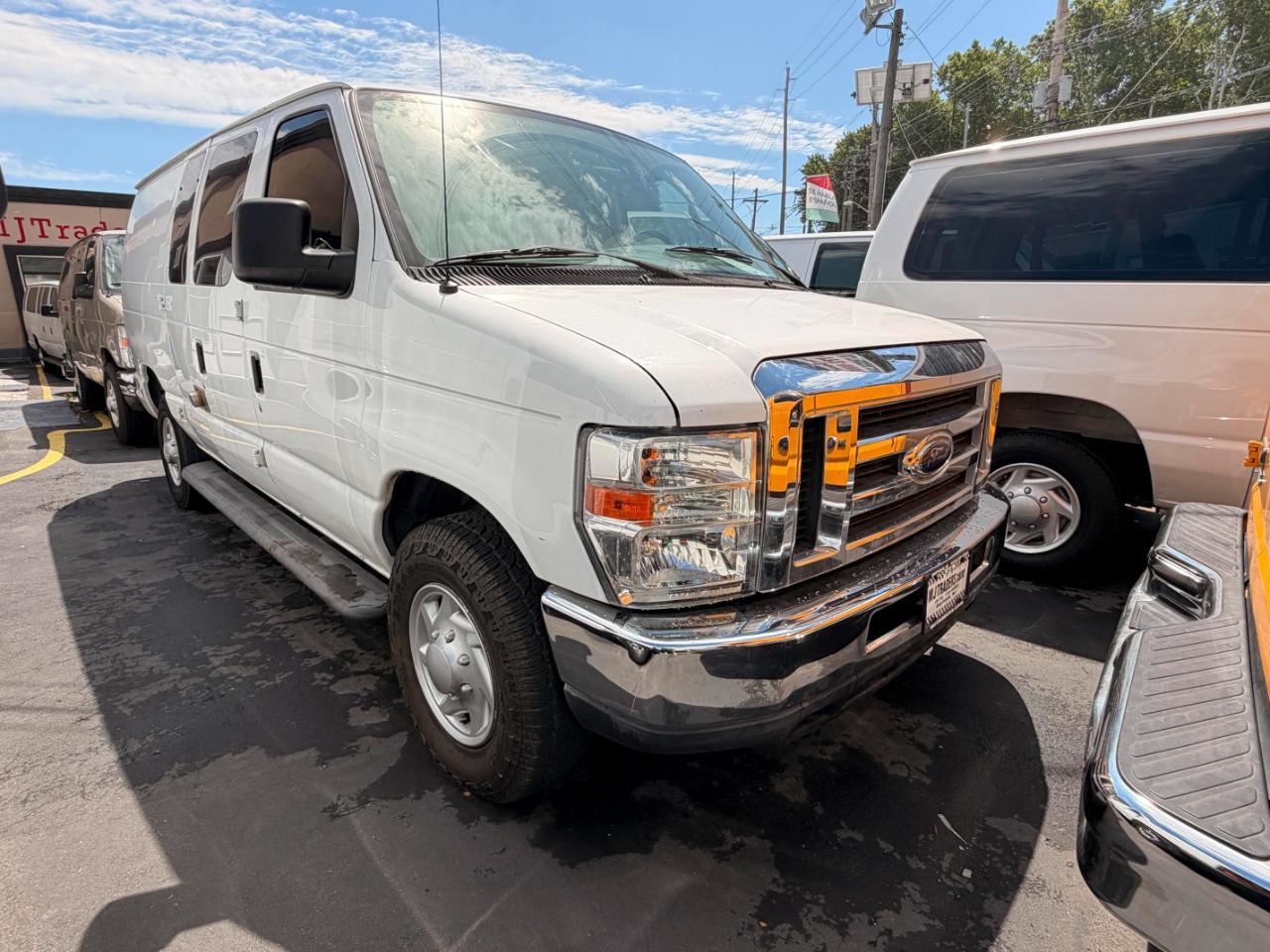 Ford Econoline E-250 2008