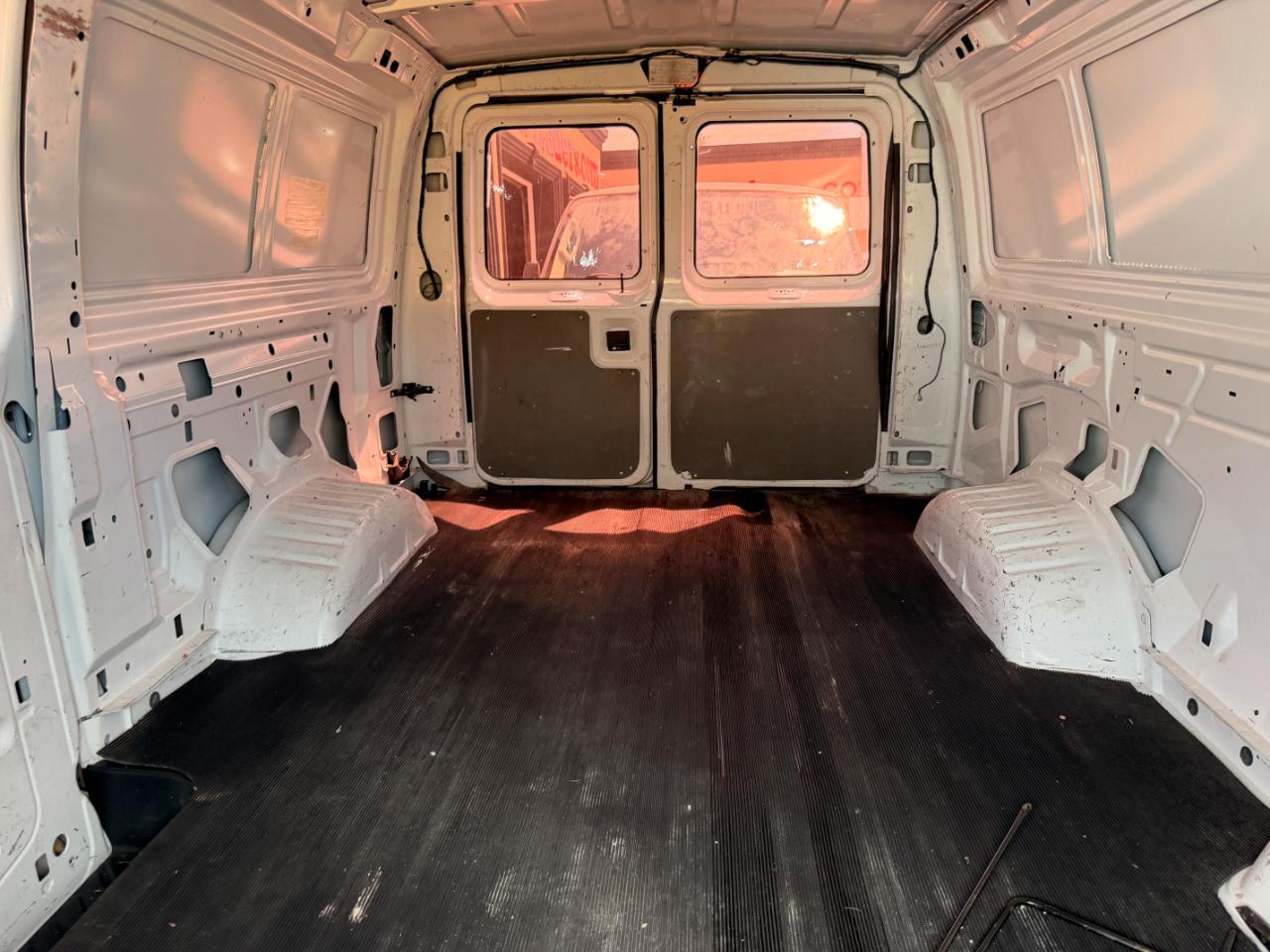 Ford Econoline E-250 2008